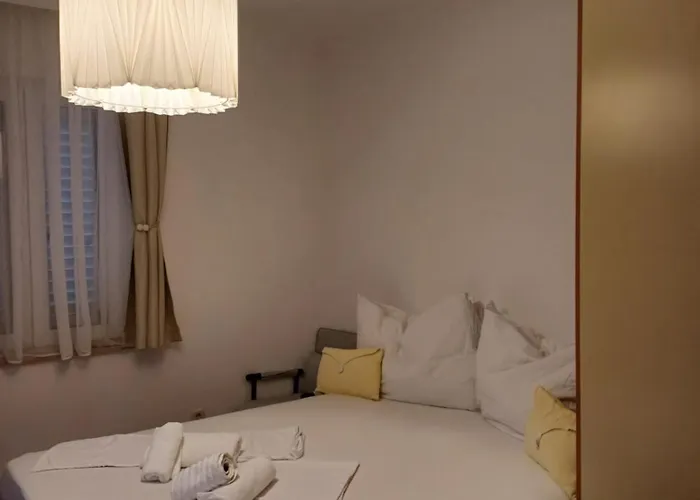 Sara Galileo Blizu Plaze Apartman Makarska