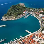 Sara Galileo Blizu Plaze *