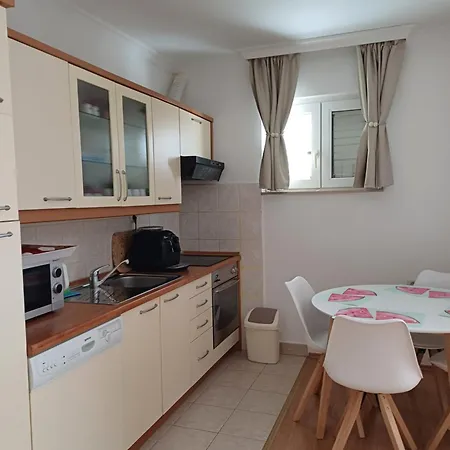 Sara Galileo Blizu Plaze Apartmán *