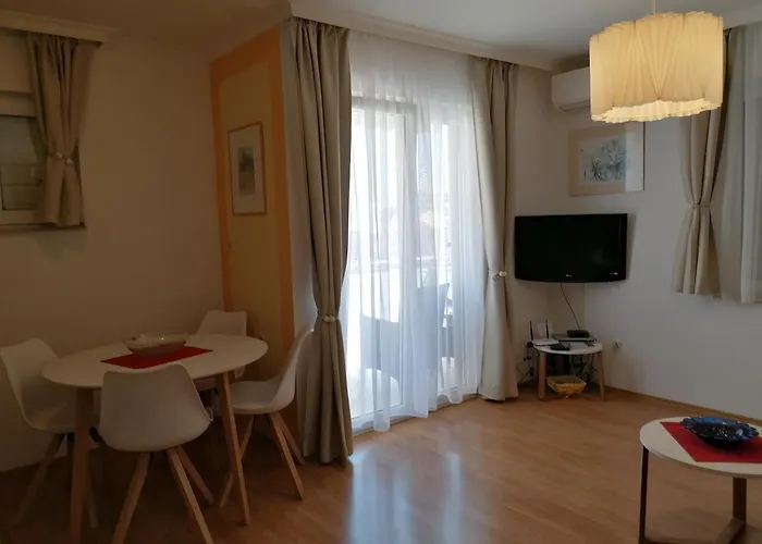 Sara Galileo Blizu Plaze Apartmán Makarská