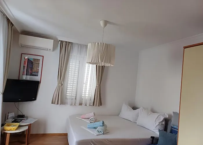 Sara Galileo Blizu Plaze Apartman Makarska