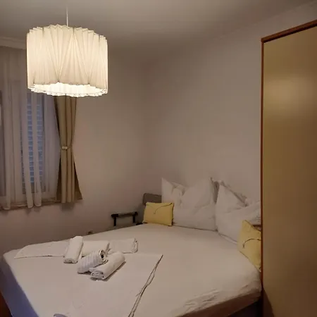 Sara Galileo Blizu Plaze Apartamento Makarska